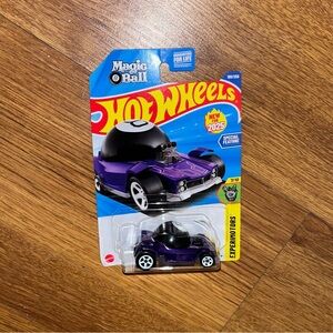 Hot Wheel Magic 8 Ball Car